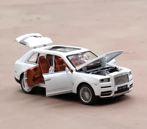 1:24 Remote Control Rolls Royce Diecast Car – Lights, Sound & Smoke Effect