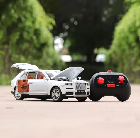 1:24 Remote Control Rolls Royce Diecast Car – Lights, Sound & Smoke Effect