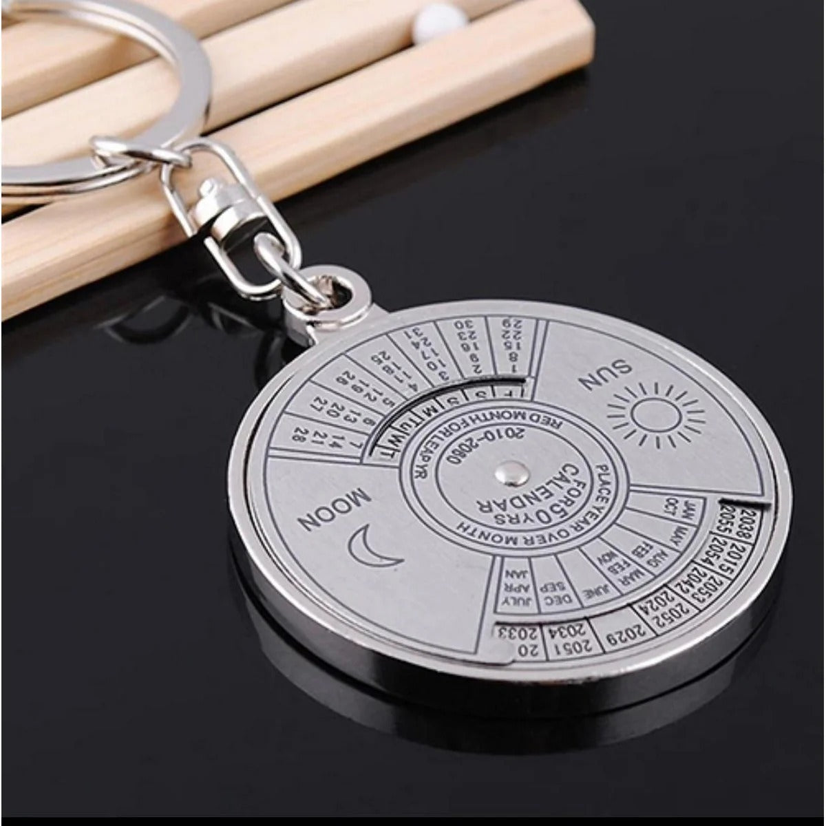 50 Years Perpetual Calendar Keychain (2pcs) ā Metal Compass Key Ring